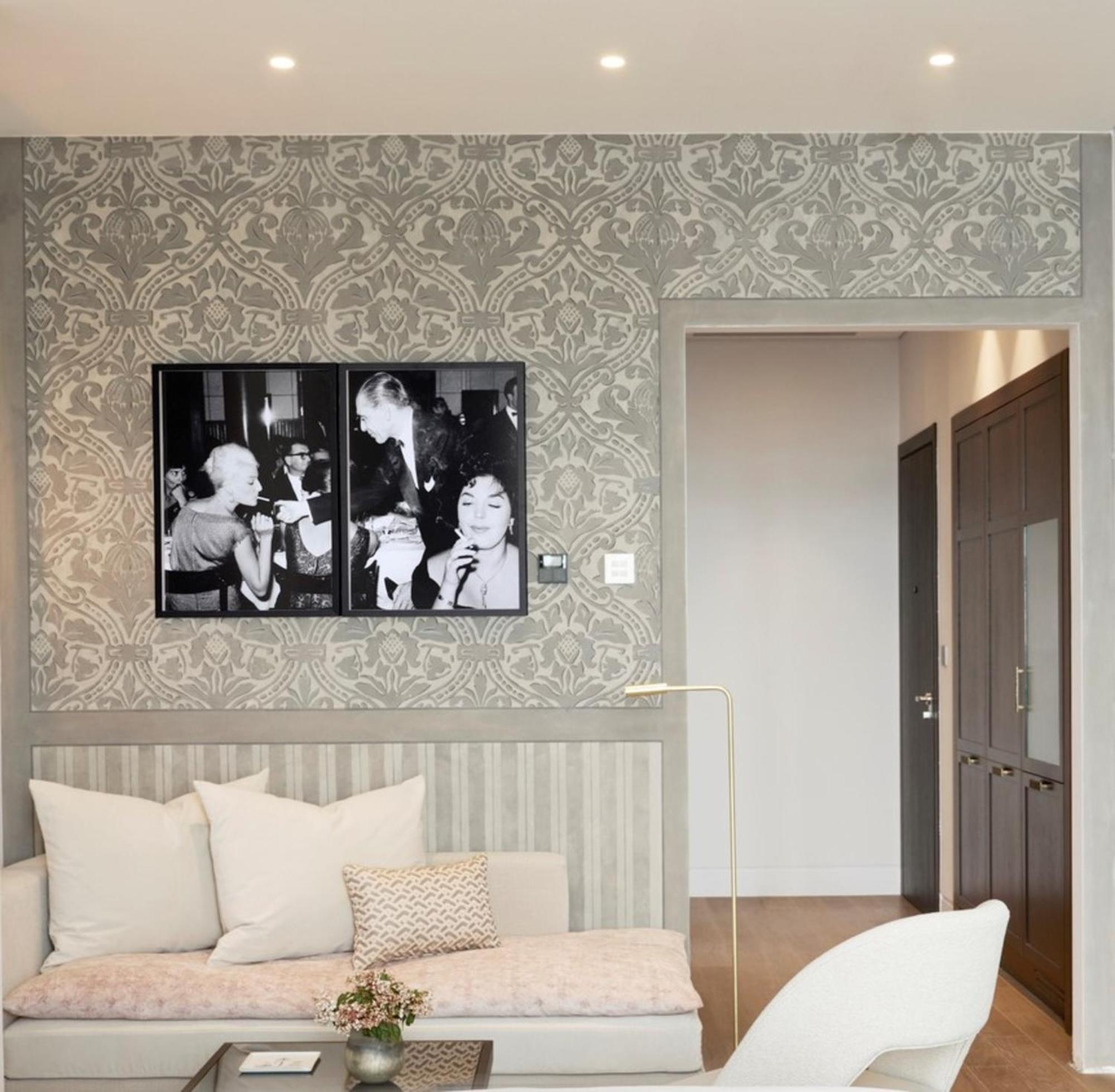 On Residence - Small Luxury Hotels Of The World Thessaloniki Room photo A room with wallpaper